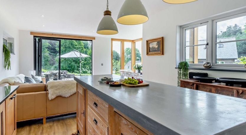 Photo of 4 Bed in Old Church Stoke