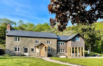 4 Bed in Old Church Stoke Holiday Cottage