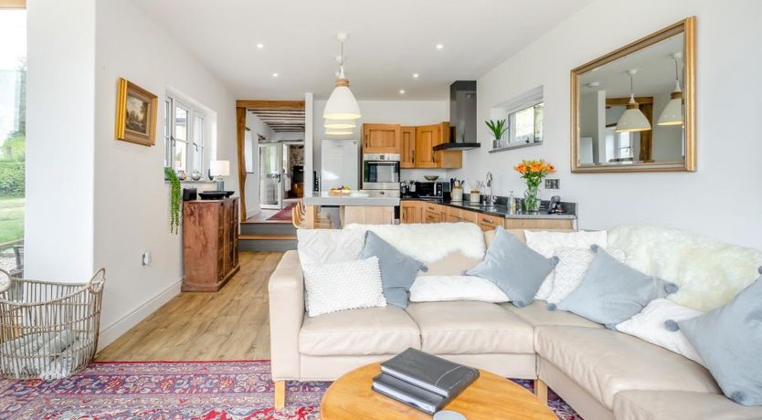 Photo of 4 Bed in Old Church Stoke