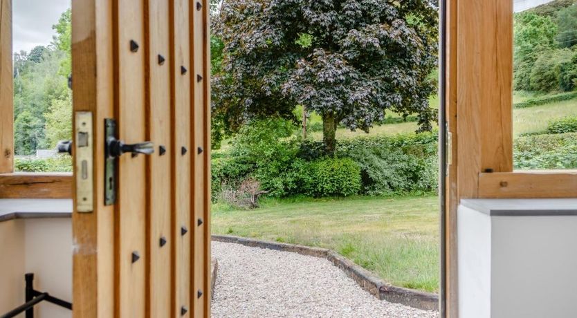 Photo of 4 Bed in Old Church Stoke