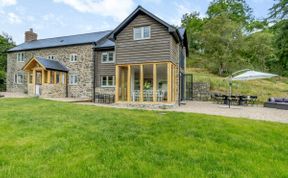 Photo of House in Mid Wales