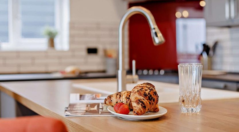 Photo of 5 Bed in Westward Ho