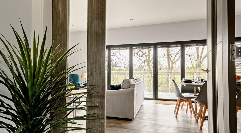 Photo of 3 Bed in Worcester