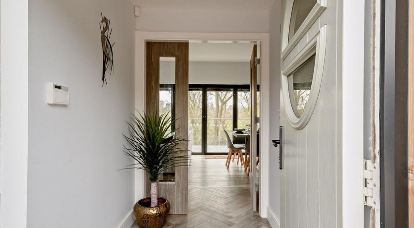 Photo of 3 Bed in Worcester