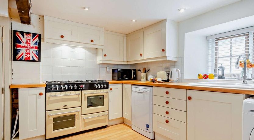 Photo of 1 Bed in Rode