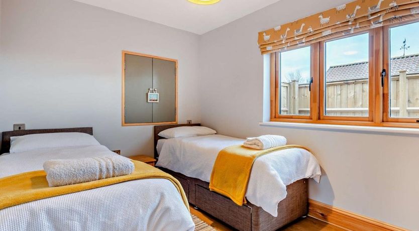 Photo of 2 Bed in Compton Bishop