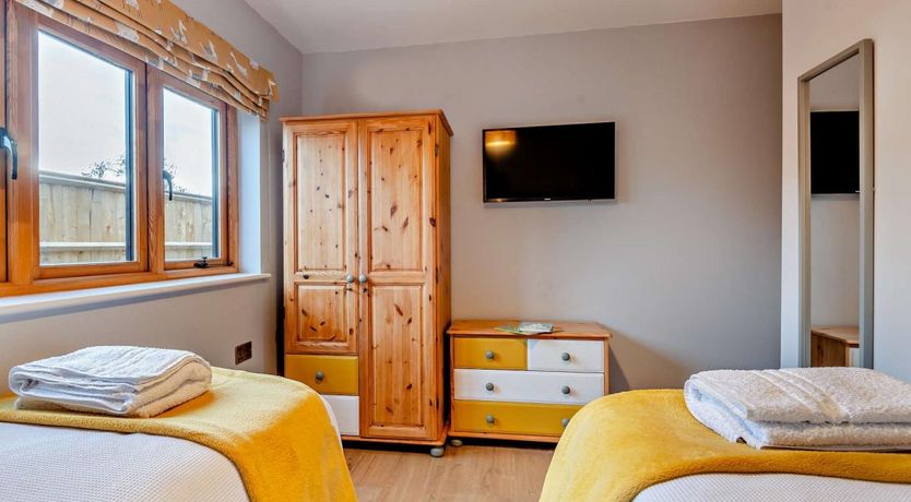 Photo of 2 Bed in Compton Bishop