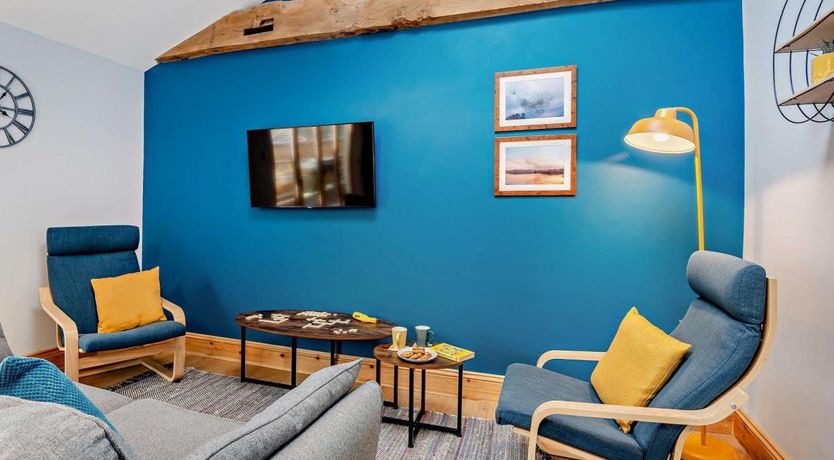 Photo of 2 Bed in Compton Bishop