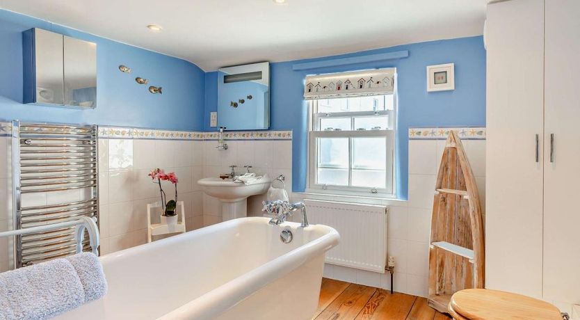 Photo of 2 Bed in Fortuneswell