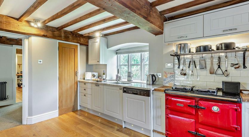 Photo of 5 Bed in Ross-on-wye