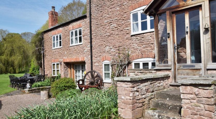Photo of 5 Bed in Ross-on-wye
