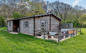 Photo of Log Cabin in Nottinghamshire
