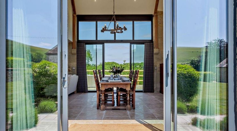 Photo of 4 Bed in Melbury Abbas