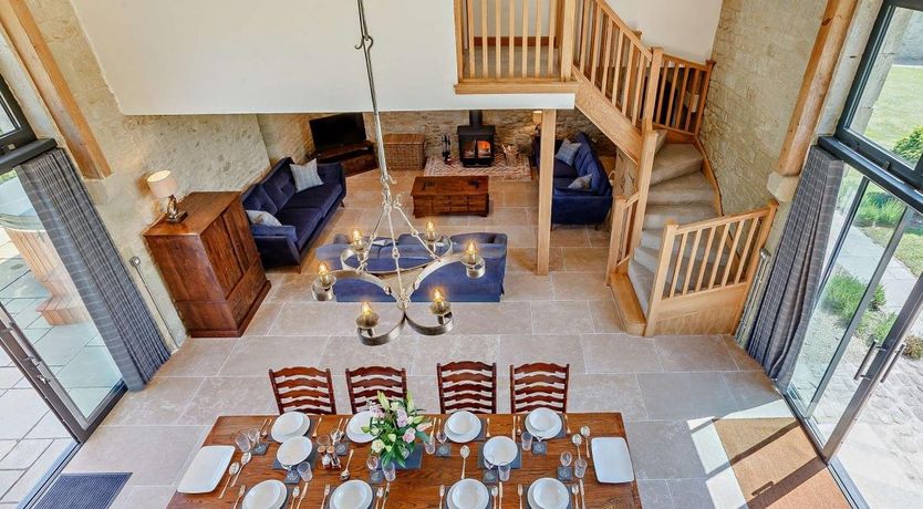 Photo of 4 Bed in Melbury Abbas