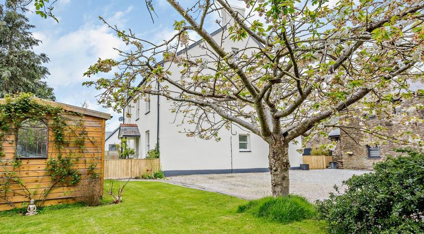 Photo of 2 Bed in Barnstaple