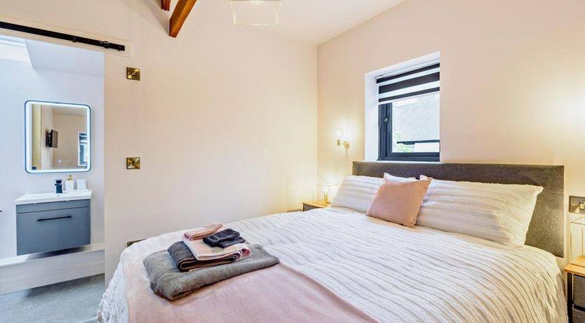 Photo of 2 Bed in Bickington