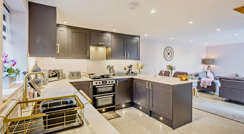 Photo of 2 Bed in Bickington