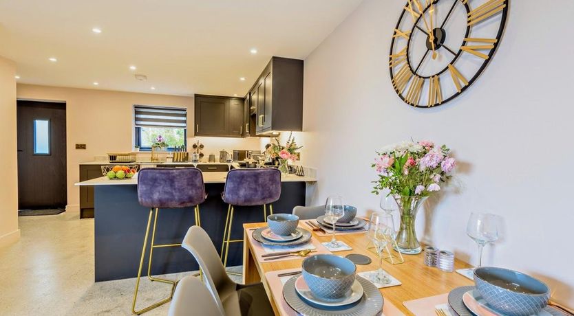 Photo of 2 Bed in Bickington