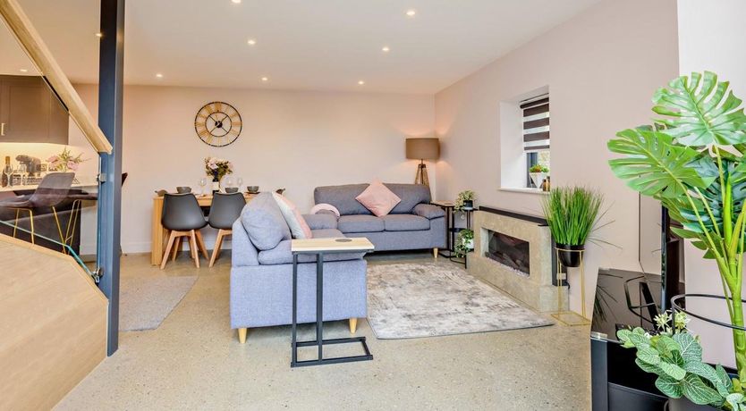 Photo of 2 Bed in Bickington