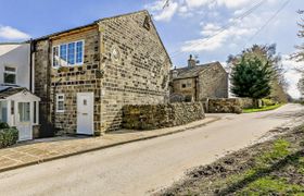 Photo of cottage-in-west-yorkshire-11