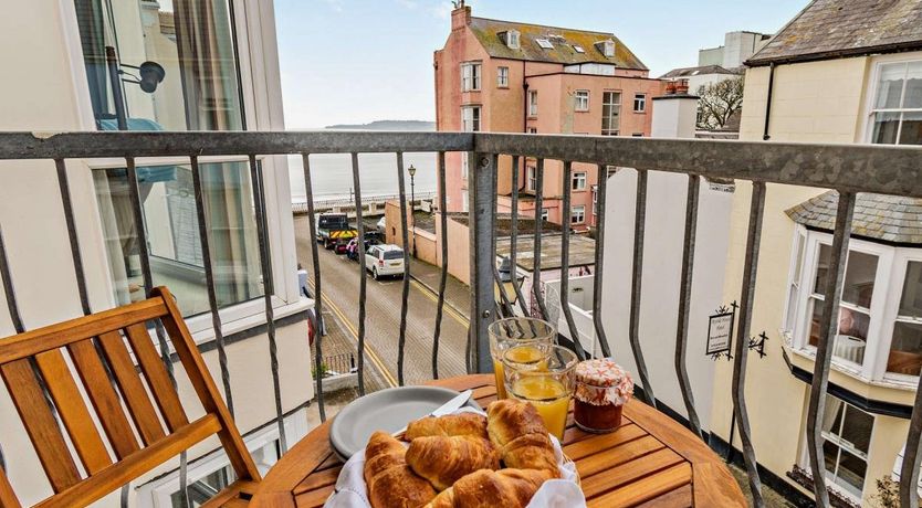 Photo of 2 Bed in Tenby