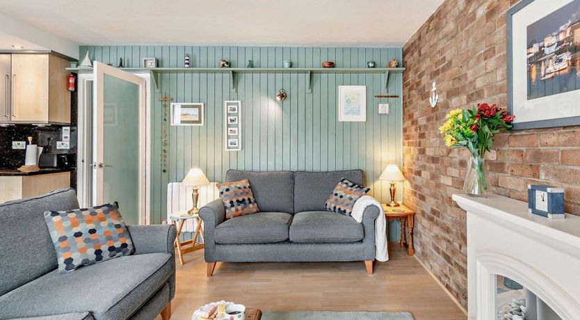 Photo of 2 Bed in Tenby