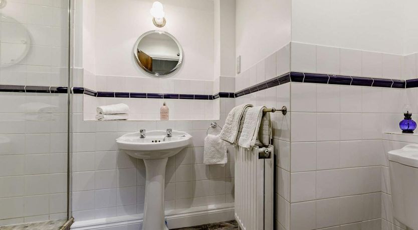 Photo of 1 Bed in East Chinnock