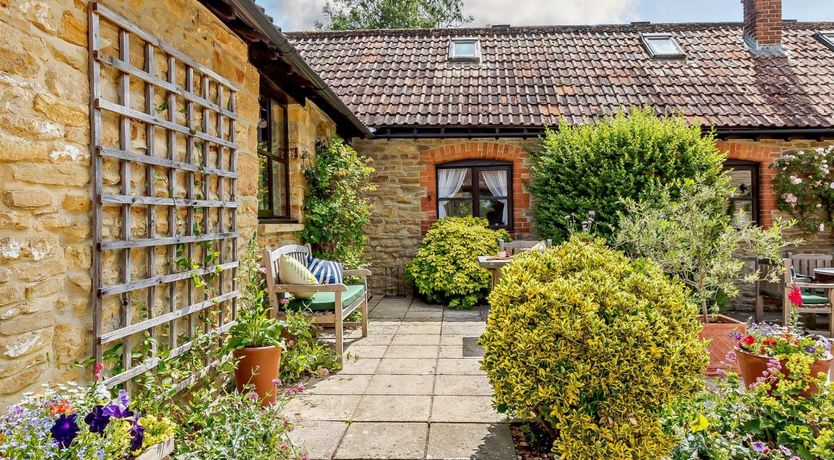 Photo of 1 Bed in East Chinnock