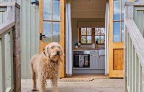 Photo of log-cabin-in-north-wales-8