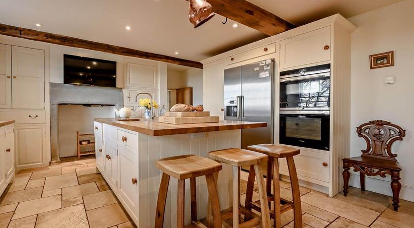 Photo of 5 Bed in Embleton