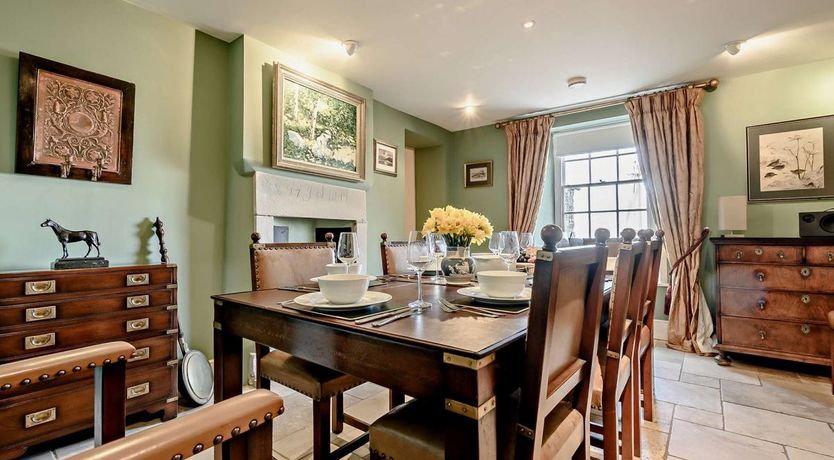 Photo of 5 Bed in Embleton