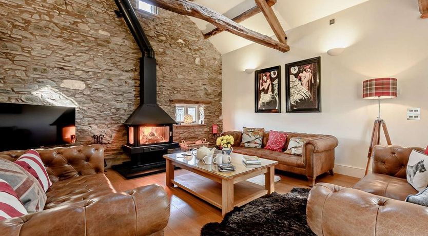 Photo of 5 Bed in Embleton