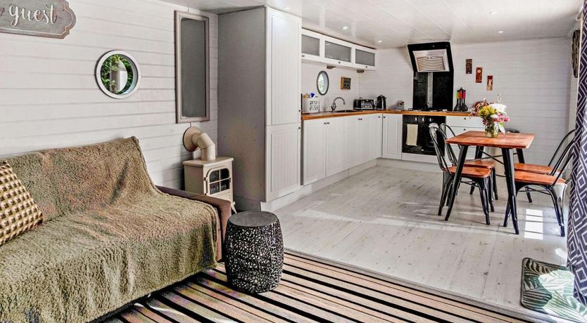 Photo of 2 Bed in East Cowes