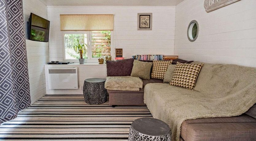 Photo of 2 Bed in East Cowes