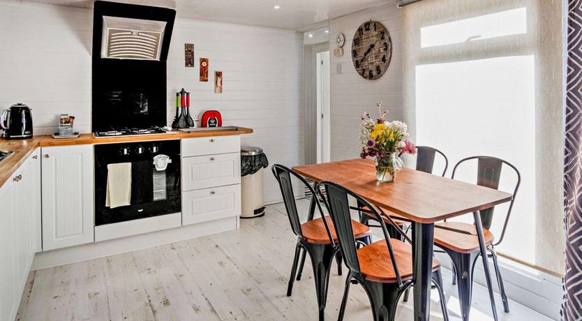 Photo of 2 Bed in East Cowes