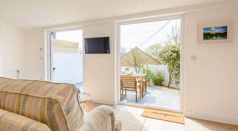 Photo of 1 Bed in Lee