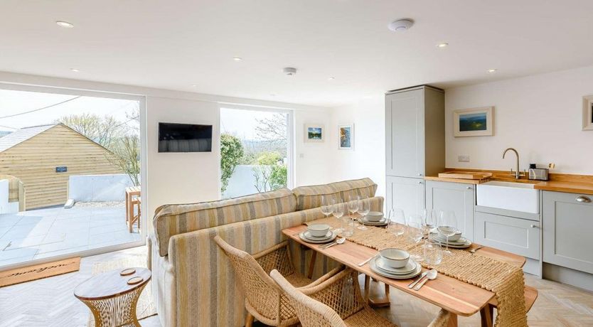 Photo of 1 Bed in Lee