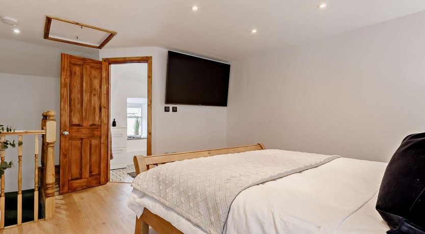 Photo of 1 Bed in Bishops Tawton