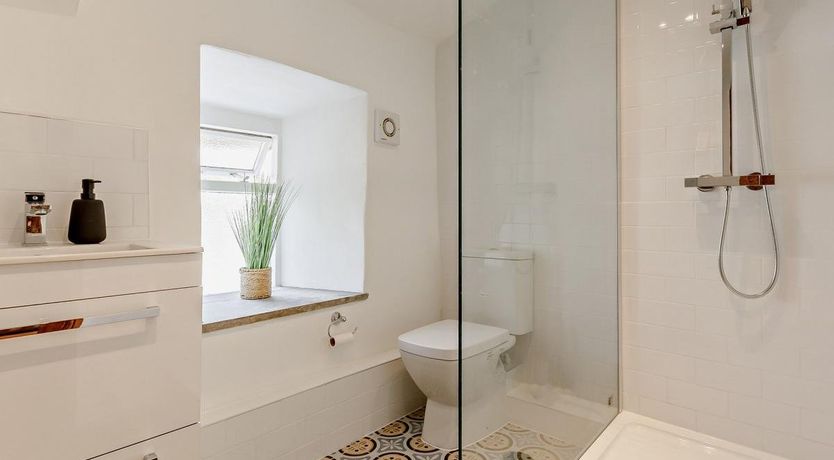 Photo of 1 Bed in Bishops Tawton