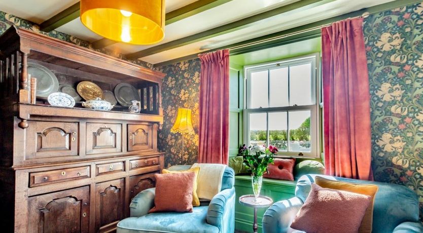 Photo of 4 Bed in Botwnnog