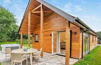 3 Bed in Fairwood Holiday Cottage