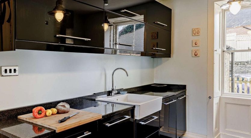 Photo of 6 Bed in Dolgellau