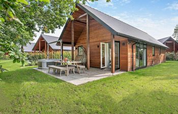 in Fairwood (91728) Holiday Cottage