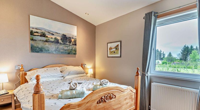 Photo of 3 Bed in Forth