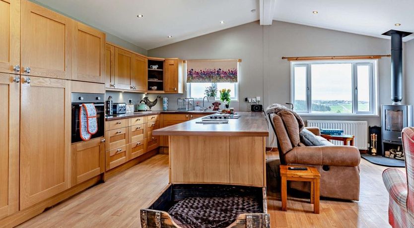 Photo of 3 Bed in Forth