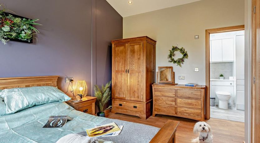 Photo of 3 Bed in Forth