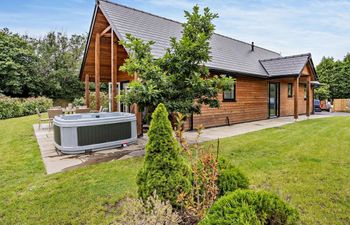 in Fairwood (91722) Holiday Cottage