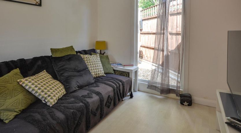 Photo of 1 Bed in East Cowes