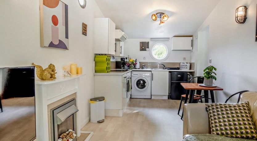 Photo of 1 Bed in East Cowes