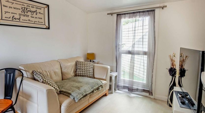 Photo of 1 Bed in East Cowes